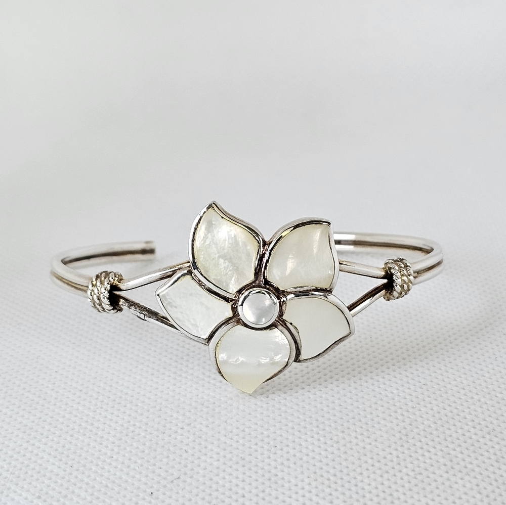 Gorgeous Natural Mother of Pearl Cuff in Sterling Silver! - Picture 8 of 10